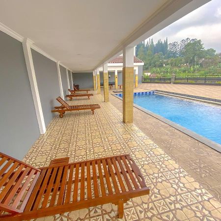 Villa Andalus 3 Puncak Exterior foto