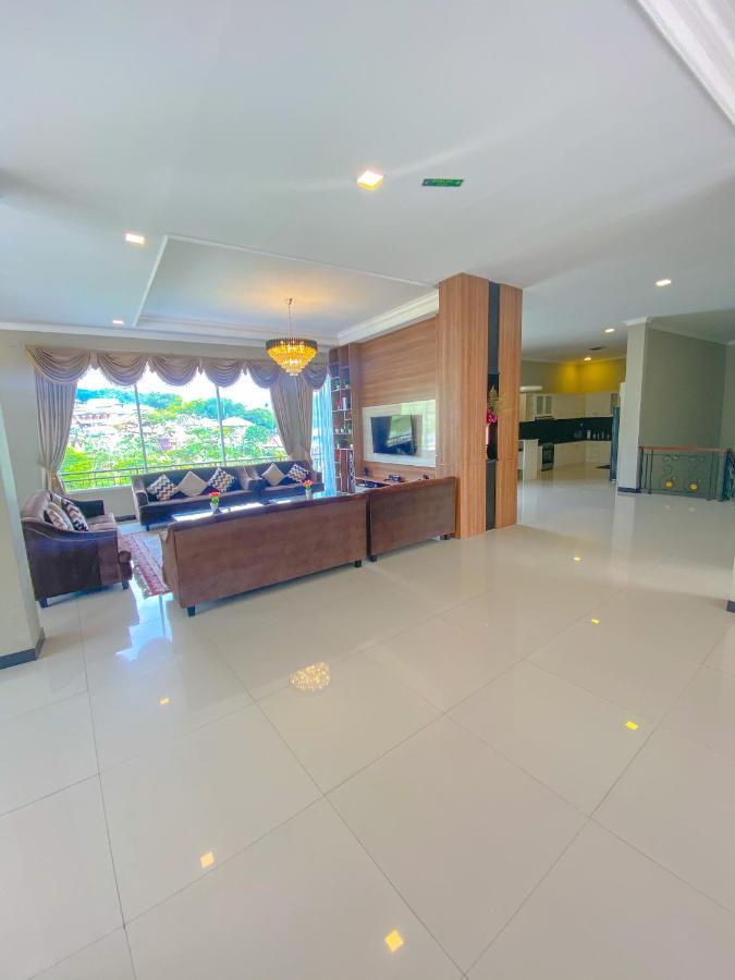 Villa Andalus 3 Puncak Exterior foto