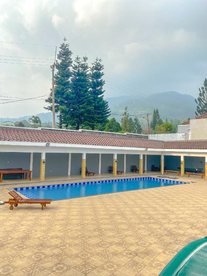 Villa Andalus 3 Puncak Exterior foto