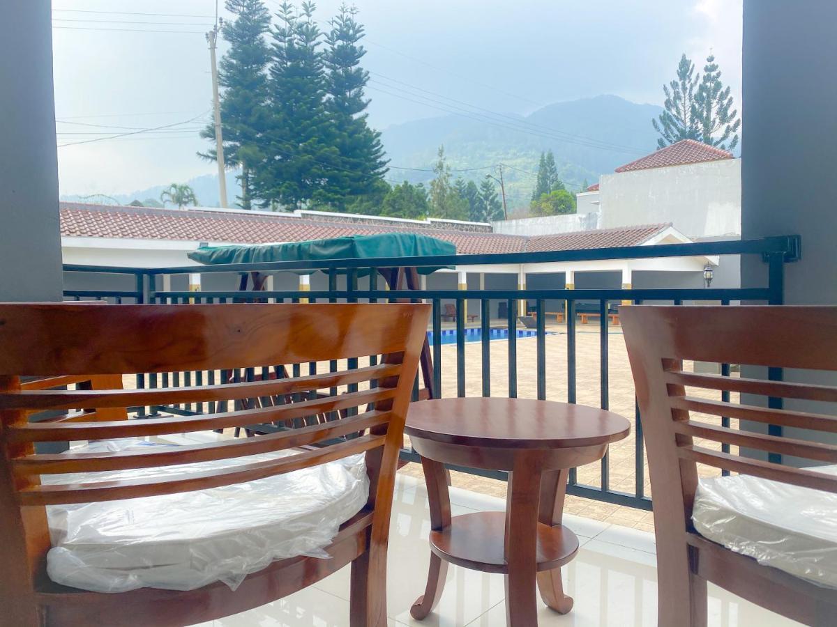 Villa Andalus 3 Puncak Exterior foto